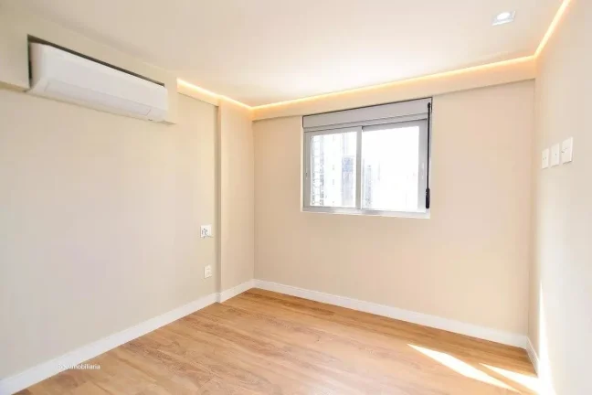 Imagem Localizado na charmosa região da Savassi, em Belo Horizonte, este apartamento é uma excelente esco...