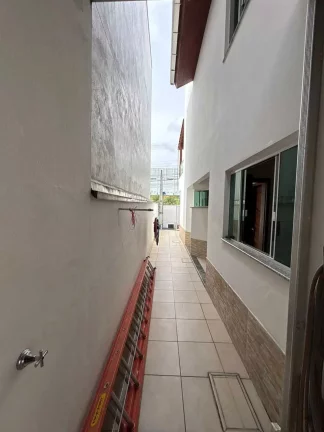 Imagem Casa com 3 dormitórios sendo 1 suíte e 4 vagas de garagem em Balneário Camboriú/SC