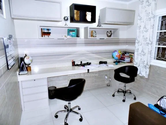 Imagem Casa a venda Bairro Jardim Chapadão! 
 assobradado!

 Piso térreo:

 01 suíte com closet e hidro ...