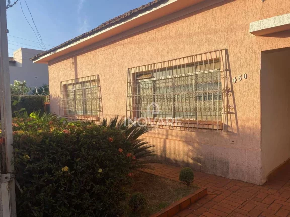 Imagem Casa com 3 dormitórios para alugar, 360 m² por R$ 3.000,00/mês - Setor Central - Itumbiara/GO