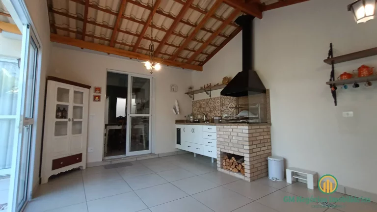 Imagem Linda Casa no cond. Reserva Granja Vianna - Jd. Passargada
