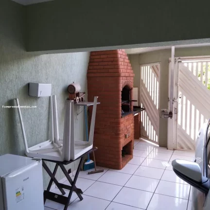 Imagem Sobrado para Venda em Limeira, Parque Hippolyto, 3 dormitórios, 2 banheiros, 2 vagas