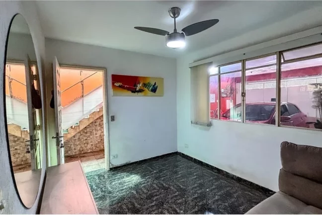 Imagem Casa a venda com 3 dormitórios em Condomínio Fechado no Jaraguá com Suíte Privativa e Área Externa Versátil