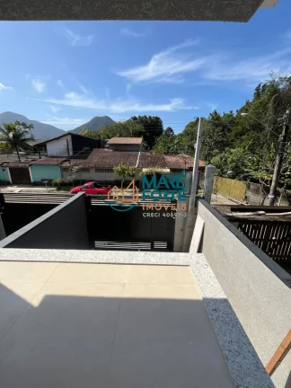 Imagem Sobrado novo com acabamento de qualidade a 300Mts da Orla no Pereque Açu Ubatuba SP