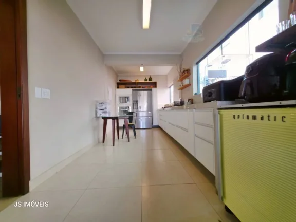 Foto do imóvel: VENDE - SE SENSACIONAL CASA DE CONDOMÍNIO EM MAITINGA BERTIOGA - SP.