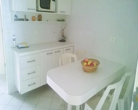 Imagem Apartamento para locação no Guarujá-SP, bairro Morro do Maluf: 3 quartos, 3 suítes, 1 banheiro, 2 vagas de garagem, 200m² de área.