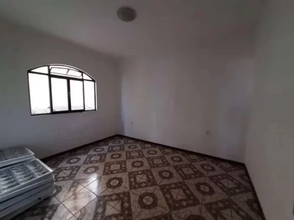 Imagem Casa aconchegante com cozinha com armários planejados, terraço amplo coberto e uma vaga de garagem localizado no bairro Santa Efigênia em Barbacena
