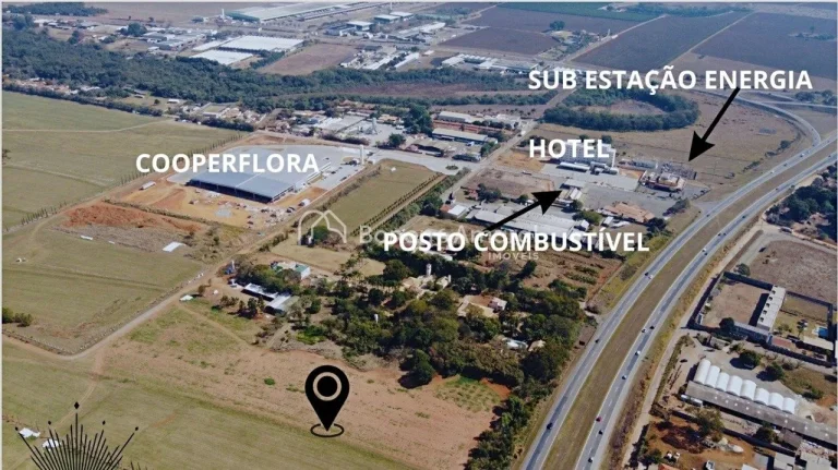 Imagem Venda , área Industrial ou Comercial em Jaguariuna !!
Área com 140,00 metros de frente para a rodo...