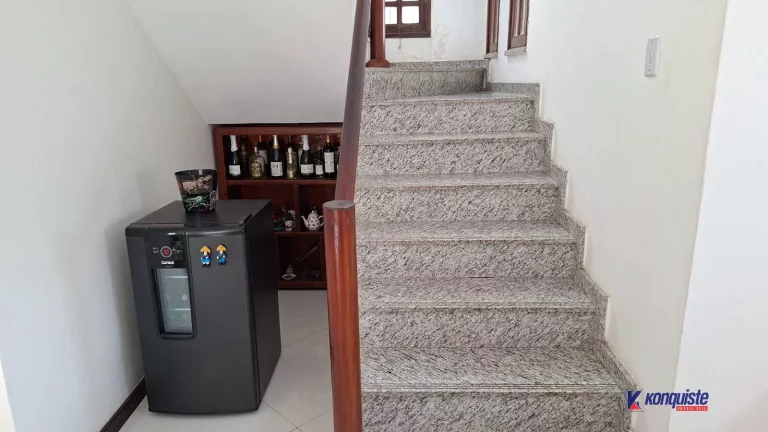 Imagem VENDO CASA DE 4 QUARTOS SENDO 3 SUITES - BAIRRO SÃO JOÃO