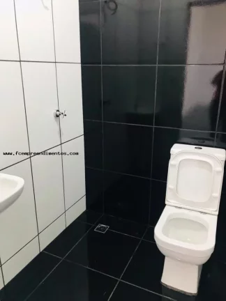 Imagem Casa Comercial para Venda em Limeira, Residencial Colinas do Engenho I, 2 dormitórios, 1 banheiro, 2 vagas