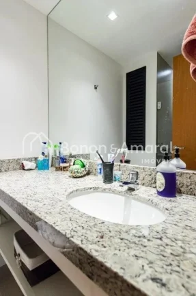 Imagem Apartamento com 2 quartos, sendo 1 suíte, 1 lavabo, cozinha estilo americano, com móveis planejado...