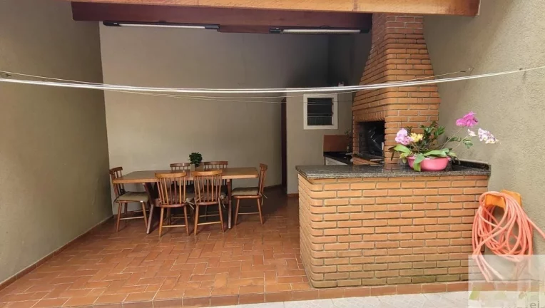 Imagem VENDO LINDO SOBRADO PROXIMO DA AV. CUPECÊ! (ZONA SUL-SP)