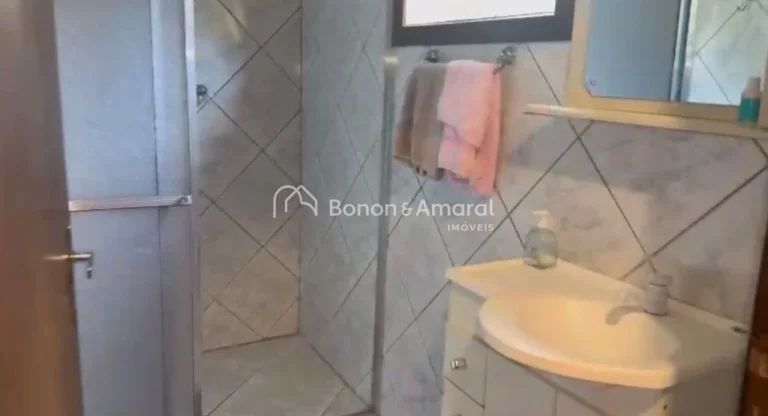 Imagem Sítio à venda em Amparo/SP - 32.000 m² com lago, piscinas e 3 casas

Sítio com 32.000 m² em exc...