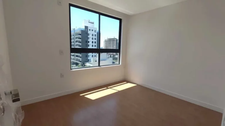 Imagem Apartamento com 3 dormitórios sendo 1 suíte e 2 vagas de garagem na Praia Brava em Itajaí