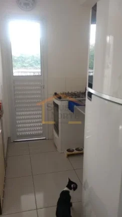 Imagem Apartamento 2 dormitórios, sala para 2 ambientes, sacada, cozinha, área de serviço, banheiro com ...