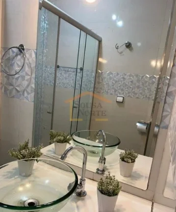 Imagem Apartamento reformado, 1 dormitório, com armários, sala ampla, cozinha com armários, banheiro, se...