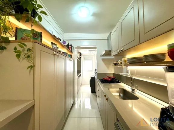 Imagem Apartamento à venda mobiliado com 2 suítes na Agronômica, Florianópolis/SC.