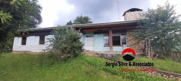 Imagem Casa a Venda na Região de Abernessia Campos do Jordão - SP.