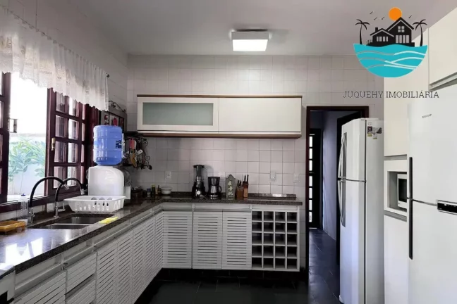 Imagem Casa bem localizada - Praia de Juquehy, 100 metros da praia, piscina, churrasqueira, 6 dormitórios, acomoda 14 pessoas | Juquehy Imobiliária