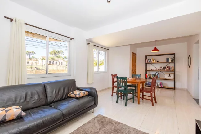 SOBRADO COM QUINTAL 3 QUARTOS E 3 VAGAS