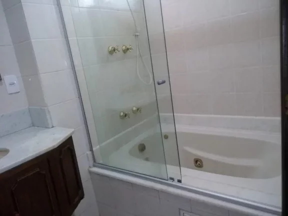 Imagem Apartamento de frente para o mar, 3 dormitórios e 2 vagas por R$ 2.800.000,00 no bairro da Aparecida em Santos