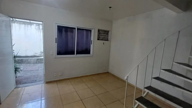 Casa Duplex para Venda em Rio de Janeiro, Praça Seca, 2 dormitórios, 2 banheiros, 1 vaga