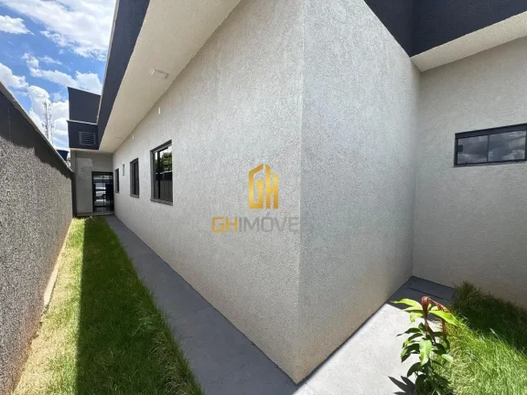 Imagem Casa com 3 quartos no American Park, em terreno com 180m² com 126m² de área construída possui:

...