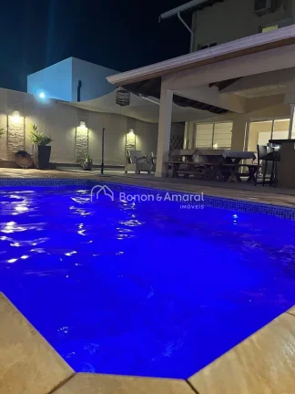 Imagem Sobrado de Luxo com 3 Suítes e Infraestrutura Completa

Este magnífico sobrado oferece o equilíbr...