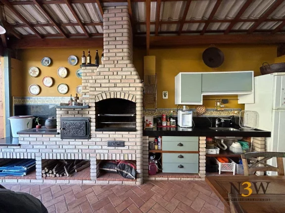Imagem Casa à venda no Pacaembu São Paulo SP com 455m² de área construída, 5 dormitórios (4 suítes) e 6 vagas de garagem