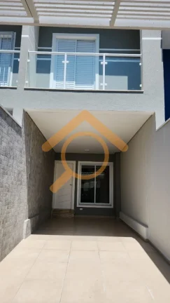 Imagem Residência de Luxo na Vila São Pedro: 3 Quartos, 1 Suíte, 2 Salas, 3 Banheiros, 2 Vagas de Garagem, 110m² - São Paulo-SP.
