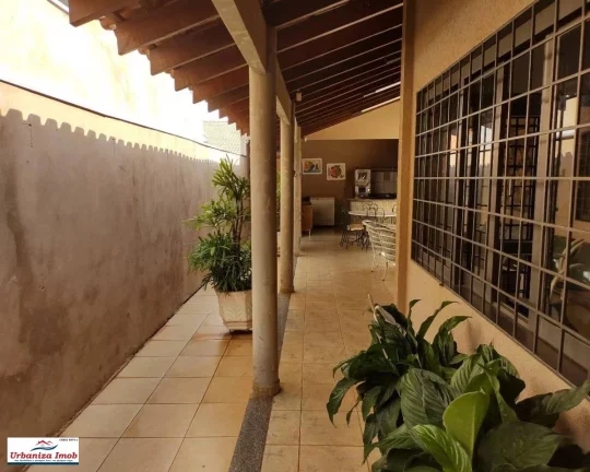 Imagem Casa Térrea à Venda, Jardim São Lourenço, 4 Quartos, 248 m2