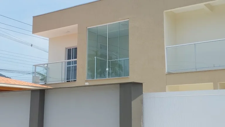 Imagem Casa nova com 3 suítes no centro de Ubatuba!