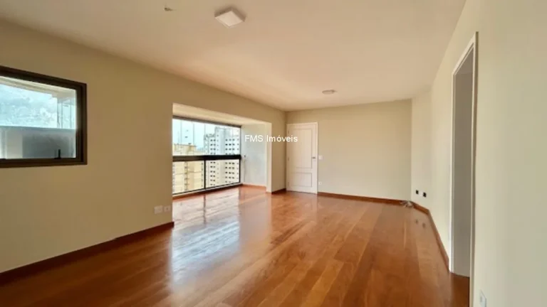 Imagem Apartamento à venda em Moema, SP: 3 quartos, 1 suíte, 1 sala, 2 vagas, 118m² de área. Venha conferir!