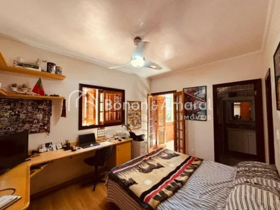 Imagem Linda casa em condomínio à venda em Valinhos, com 3 dormitórios, sendo 2 suítes com closet e sac...