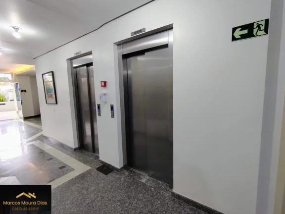 Imagem Apartamento Pinheiros, 2 dormitórios( 1 suíte) e 2 vagas, perto Metrô Fradique e com excelente valor de Condomínio. Edifício com Portaria 24 hs, Gerador e Lazer