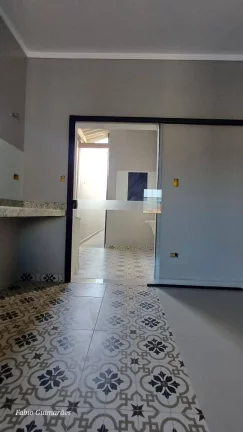 Imagem Compre esta linda casa no Ipê em Pindamonhangaba