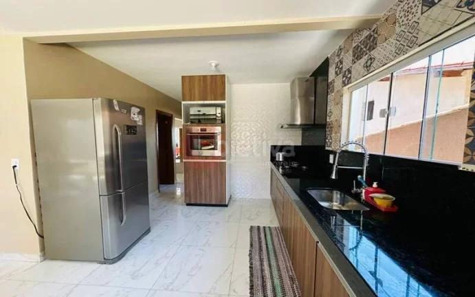 Imagem Excelente casa de 3 quartos com suíte no Bosque do Peró em Cabo Frio.