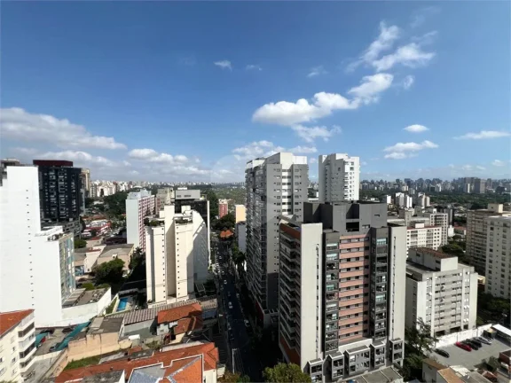 Imagem Cobertura à venda com 3 quartos, sendo 3 suítes, no condomínio Clari Pinheiros, São Paulo - SP