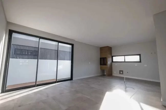 Imagem Casa com 4 dormitórios sendo 3 suítes e 2 vagas - Rio Tavares, Florianópolis/SC