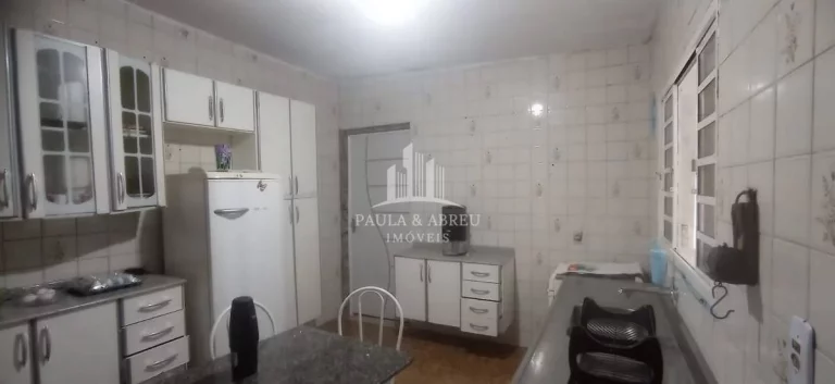 Imagem Casa com Escritura, 2 Dormitórios 1 Banheiro, 1 Vaga, Quintal grande, 2 Cômodos pequenos, Lavanderia, no Jardim Zaíra 3, Mauá-SP