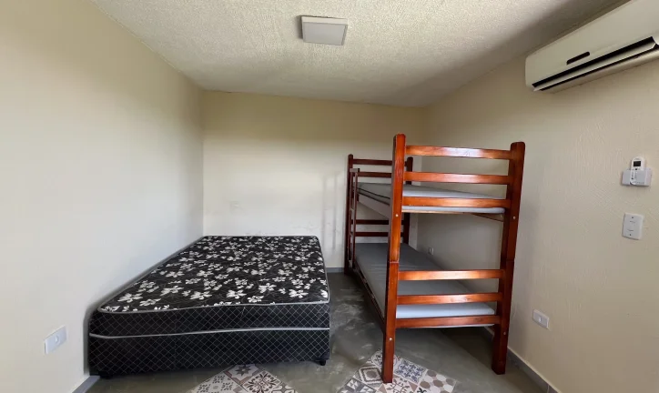 Imagem Oportunidade imperdível: Chácara à venda em Araçoiaba da Serra-SP, no bairro Cercado, com 7 quartos, 4 suítes e 500m² de área!