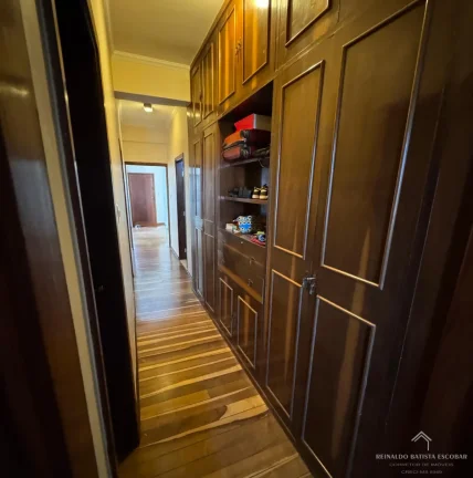 Imagem Apartamento à venda no Edifício Itamarati andar alto - Centro