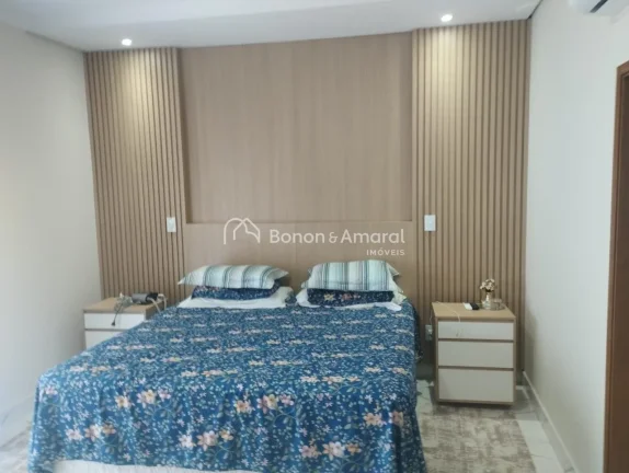 Imagem Com um projeto que une elegância e funcionalidade, esta residência oferece 240m² de área constru...
