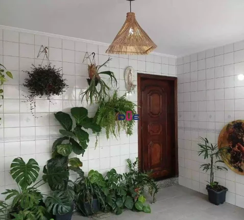 Imagem Casa com 6 dormitórios à venda, 268 m² por R$ 1.200.000 - Embaré - Santos/SP