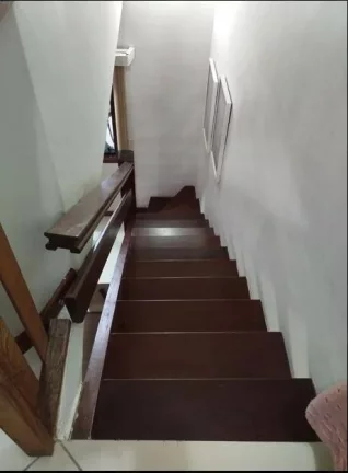 Imagem Vendo esta linda casa no centro de Cabo Frio RJ.