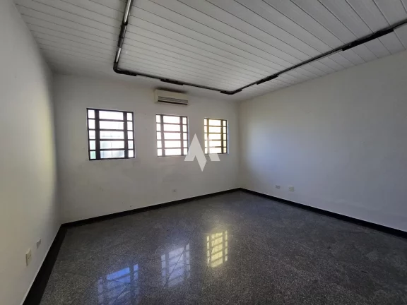 Imagem Sala comercial no centro, em frete a alfandega, R$ 800,00 (24 metros quadrados)