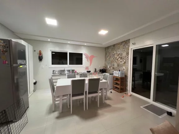 Imagem Casa Alto Padrão Localizada no Bairro Amizade. Aceita imóvel de menor valor