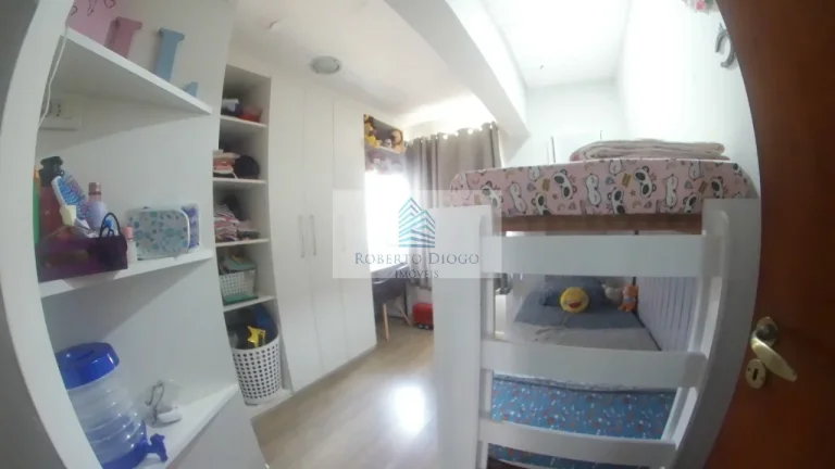 Imagem Casa em Condomínio de Luxo na Taquara, Rio de Janeiro - 3 Quartos, 1 Suíte, 1 Sala, 93m² de Área - Imperdível!