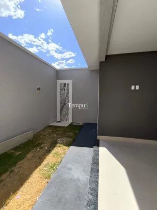 Imagem Casa Nova no Residencial Itaipu – 3 Suítes, Gourmet e Moderna
