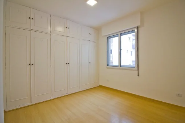 Imagem Apartamento 100M² Reformado, 2Q, 1 Suíte, 2 Banheiros, 1 Vaga, Salão de Festas e Salão de Jogos.